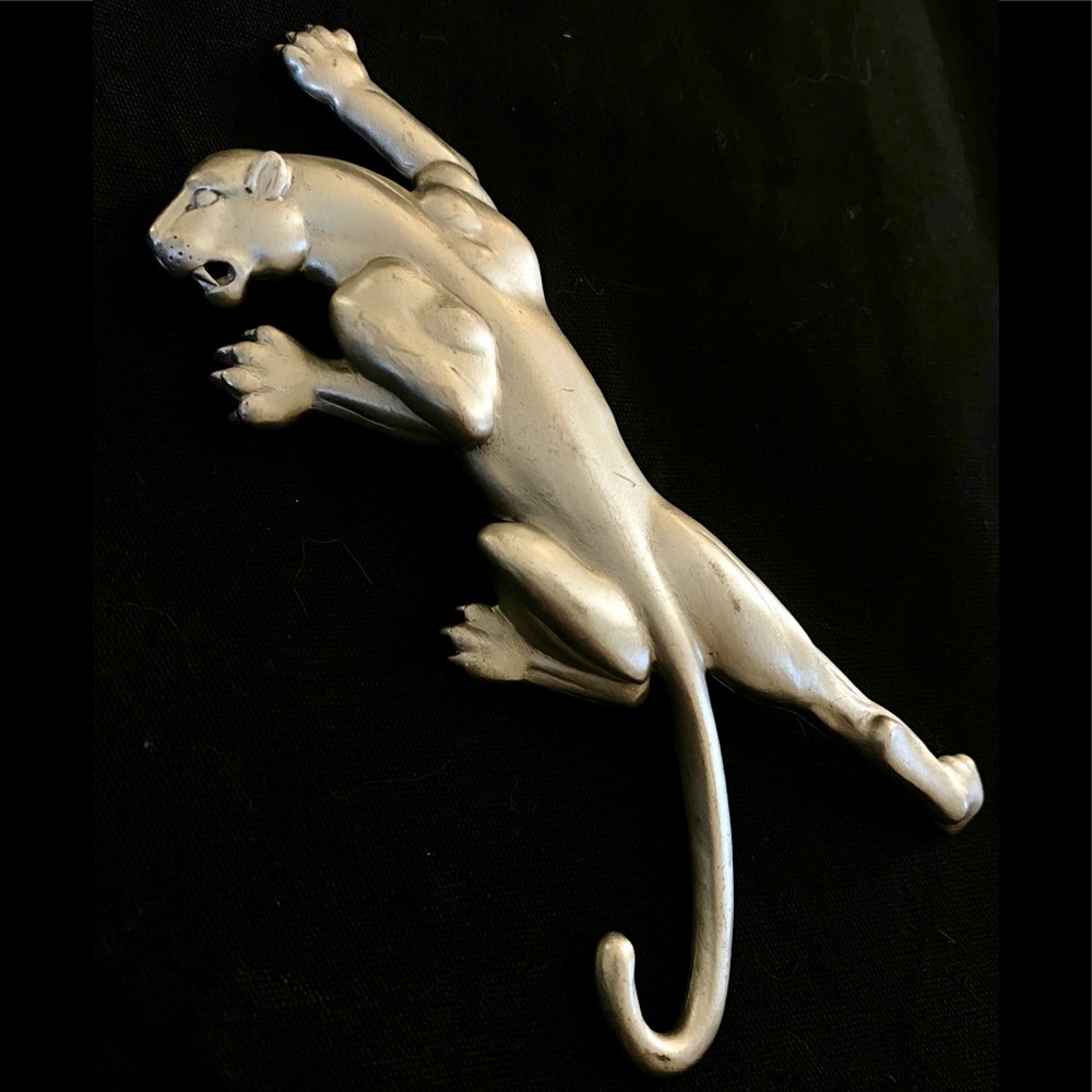 VINTAGE JJ 1986 BROOCH -